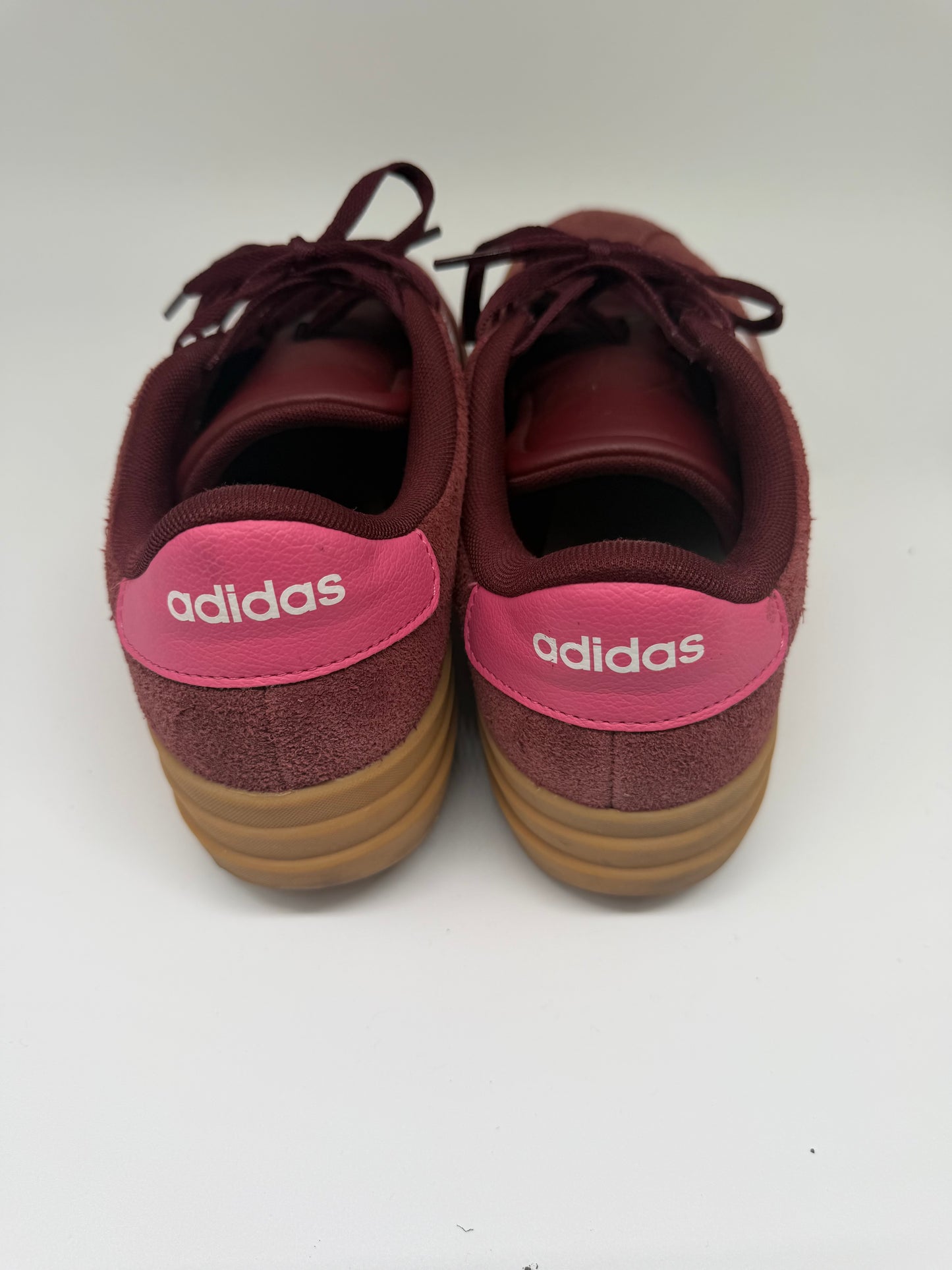 Adidas - Sneaker Platform