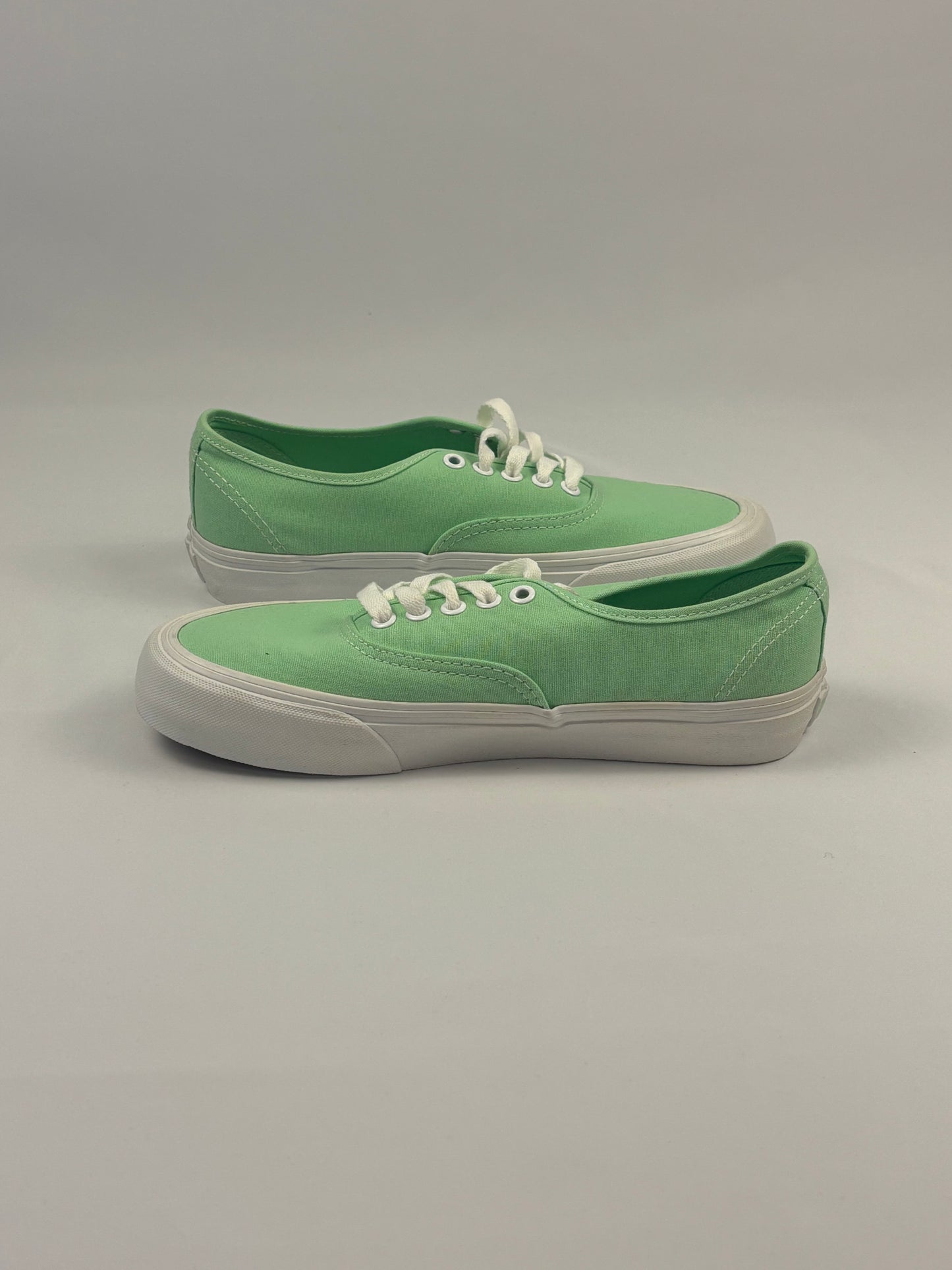 Vans - Authentic