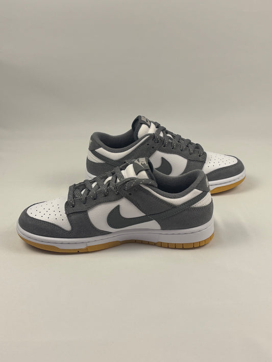Nike - Dunk Low