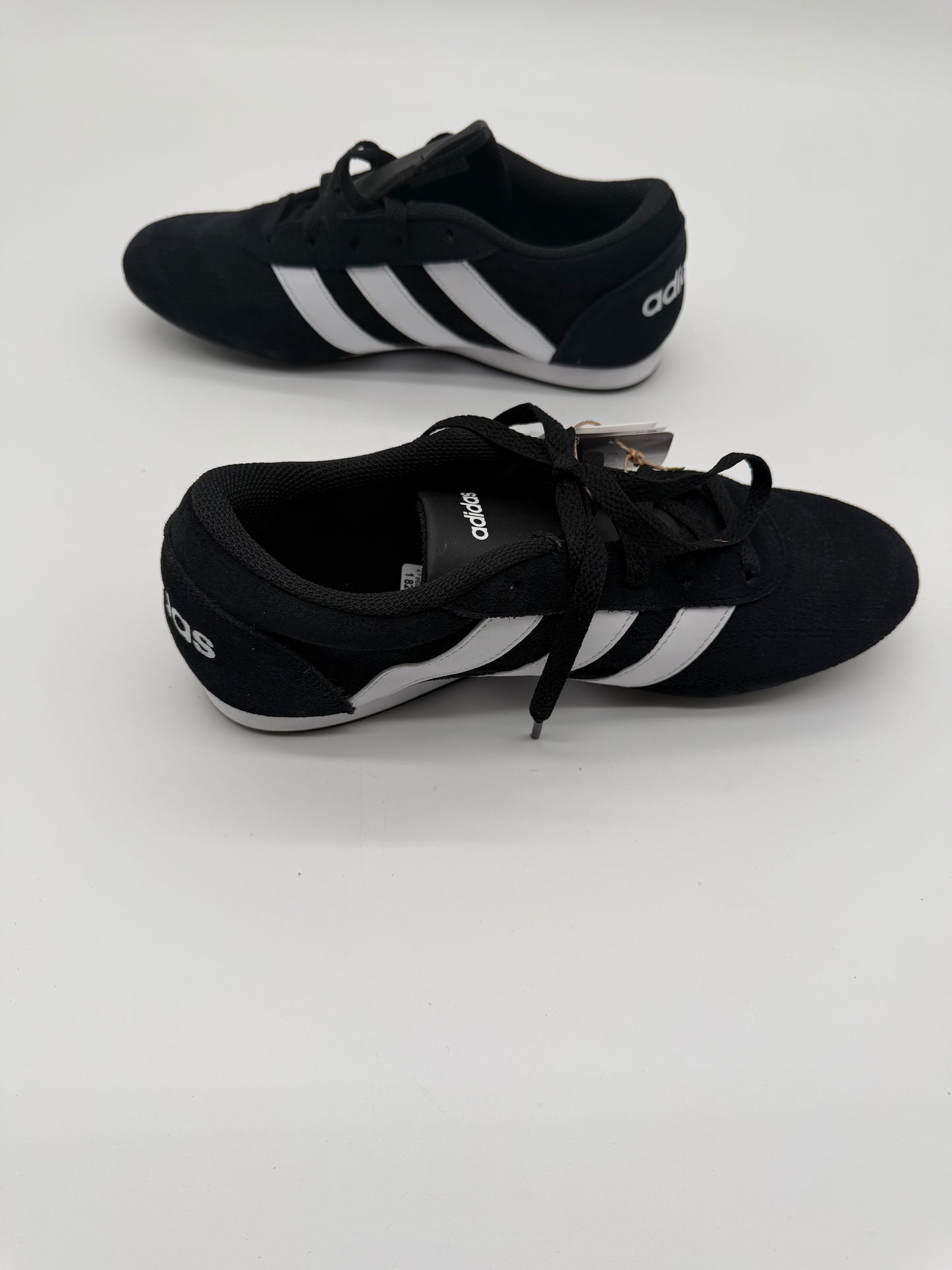 Adidas - Takwen Lace