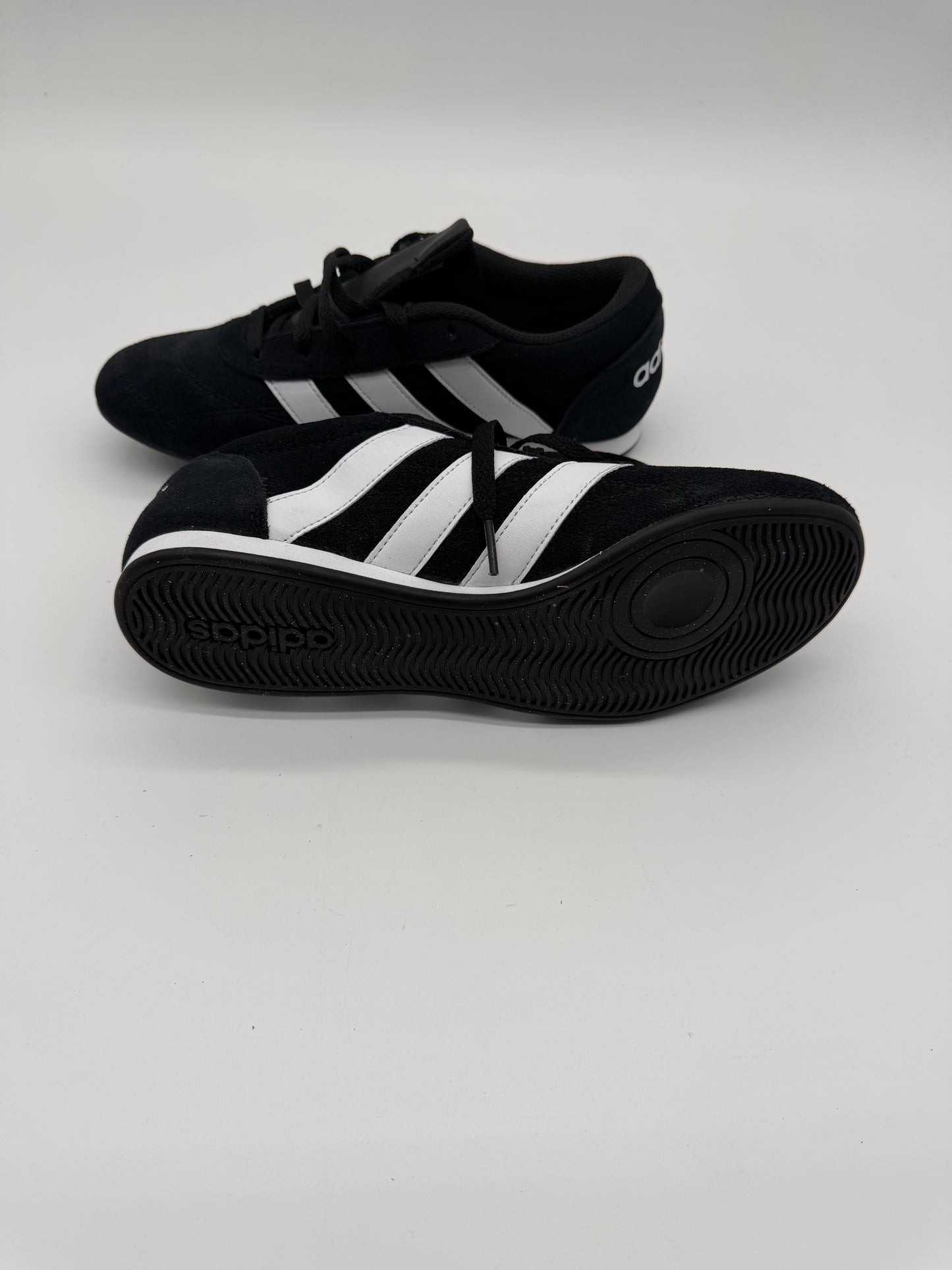 Adidas - Takwen Lace