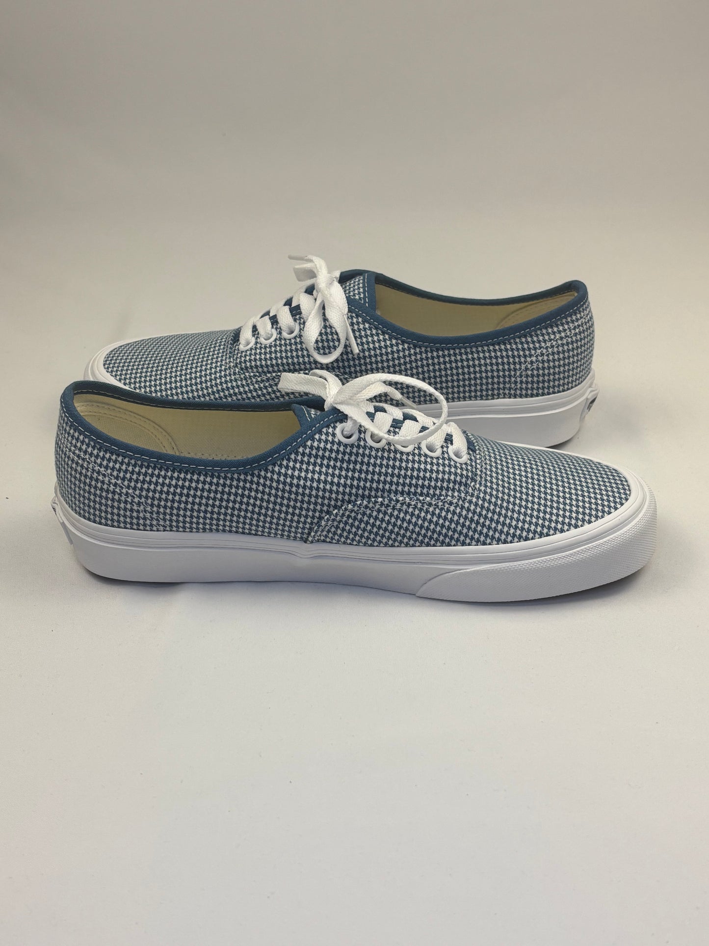 Vans - Authentic