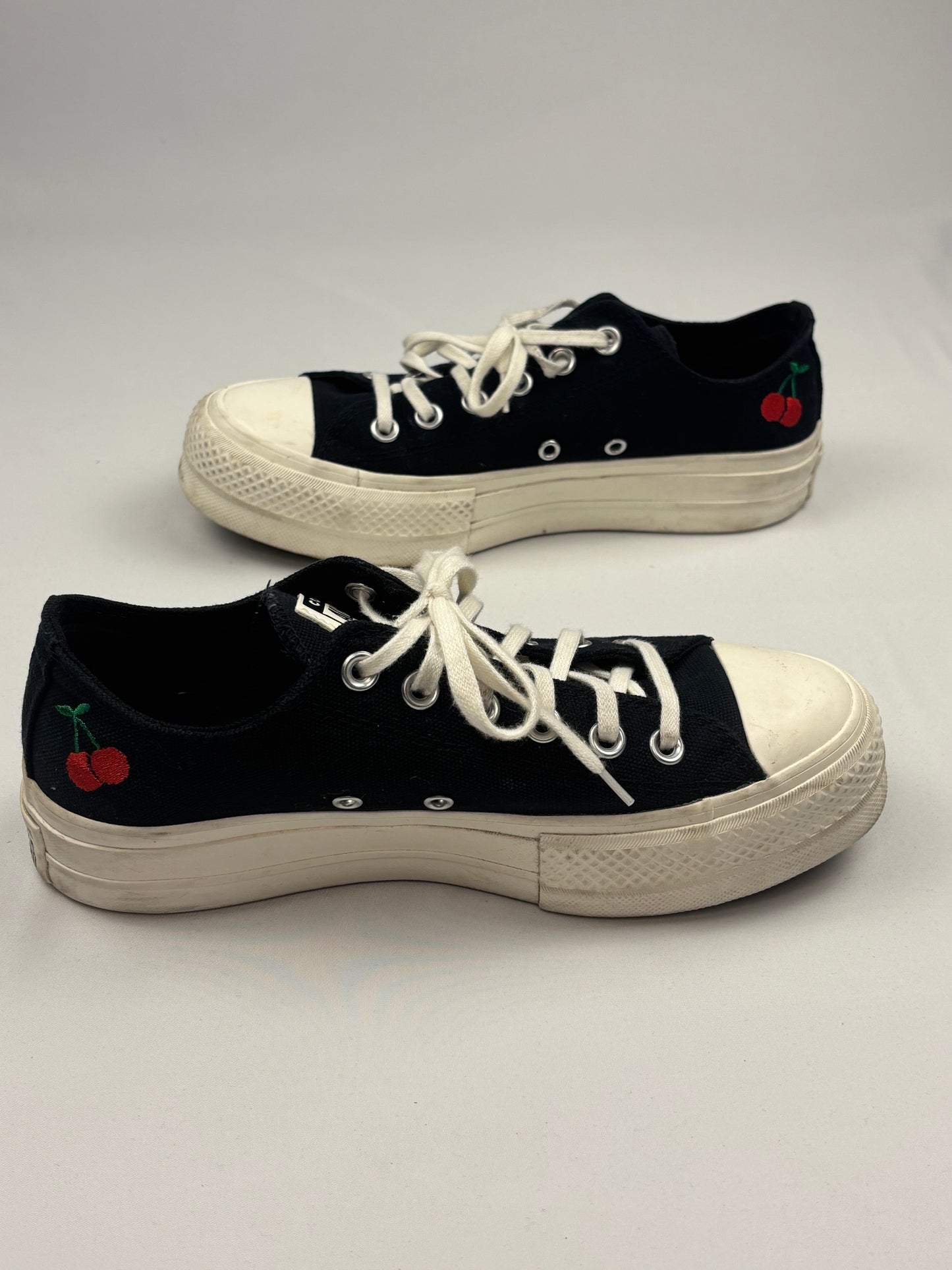 Converse Chuck Taylor All Star - Low Platform