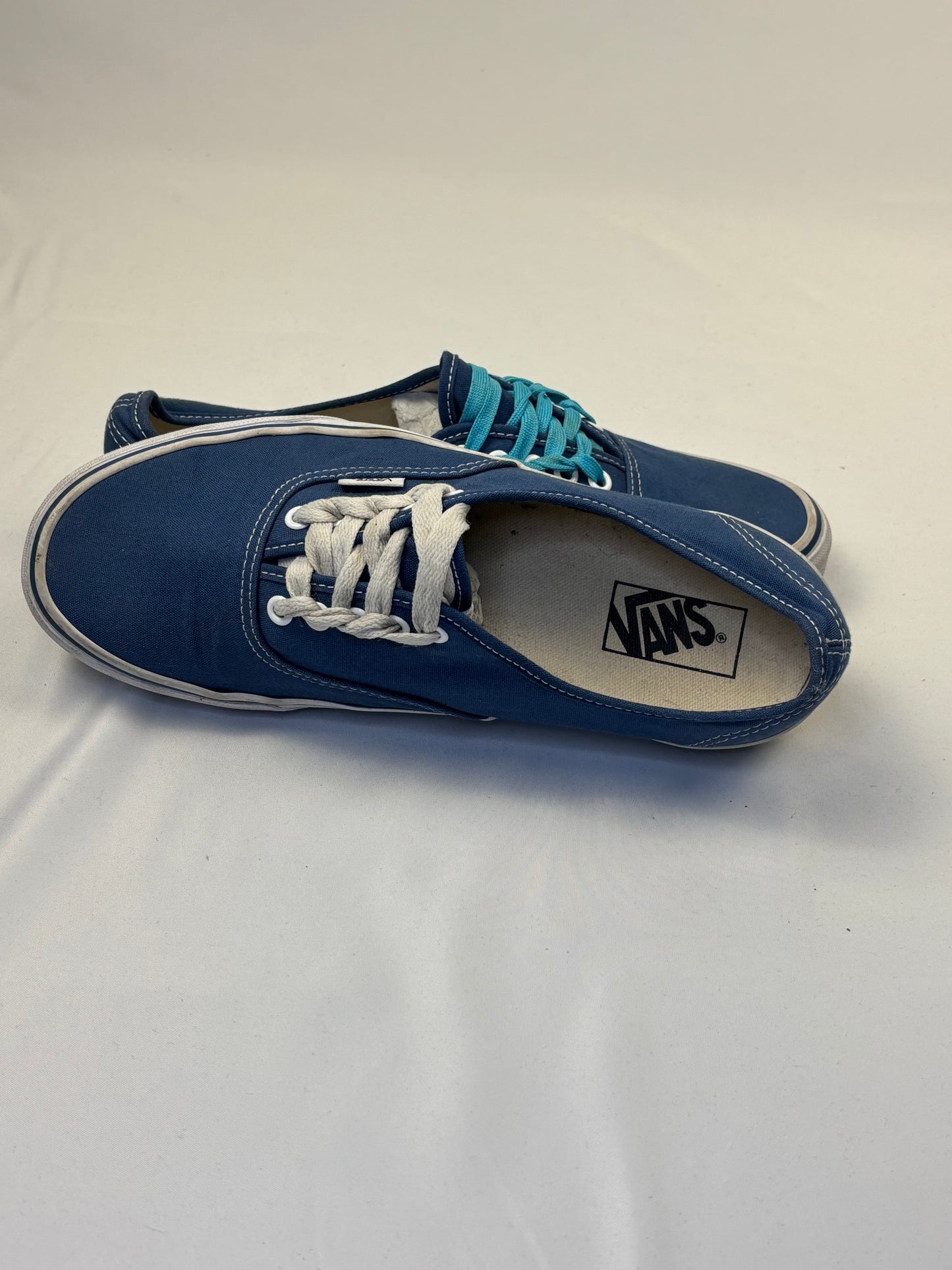 Vans - Authentic