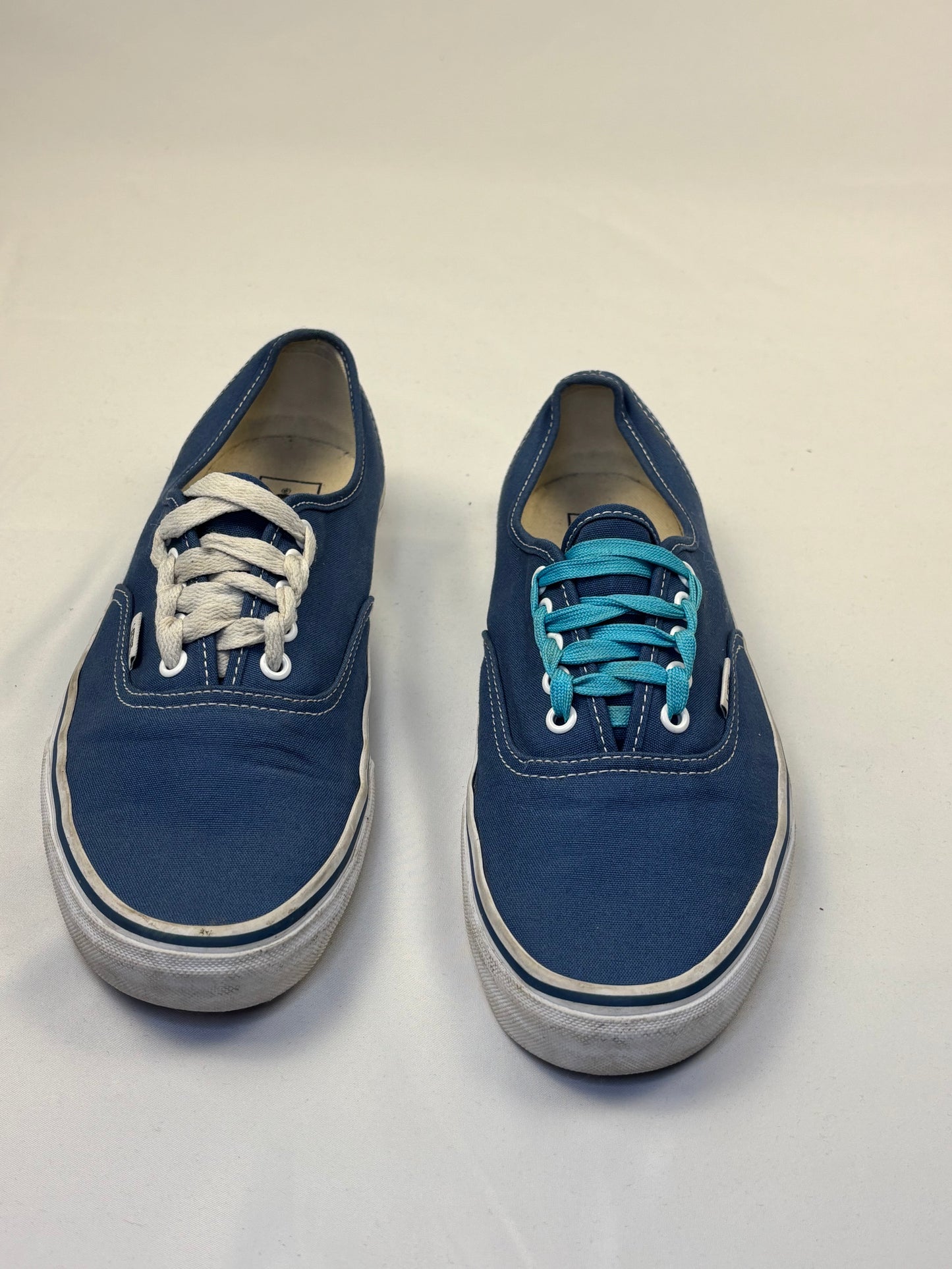 Vans - Authentic