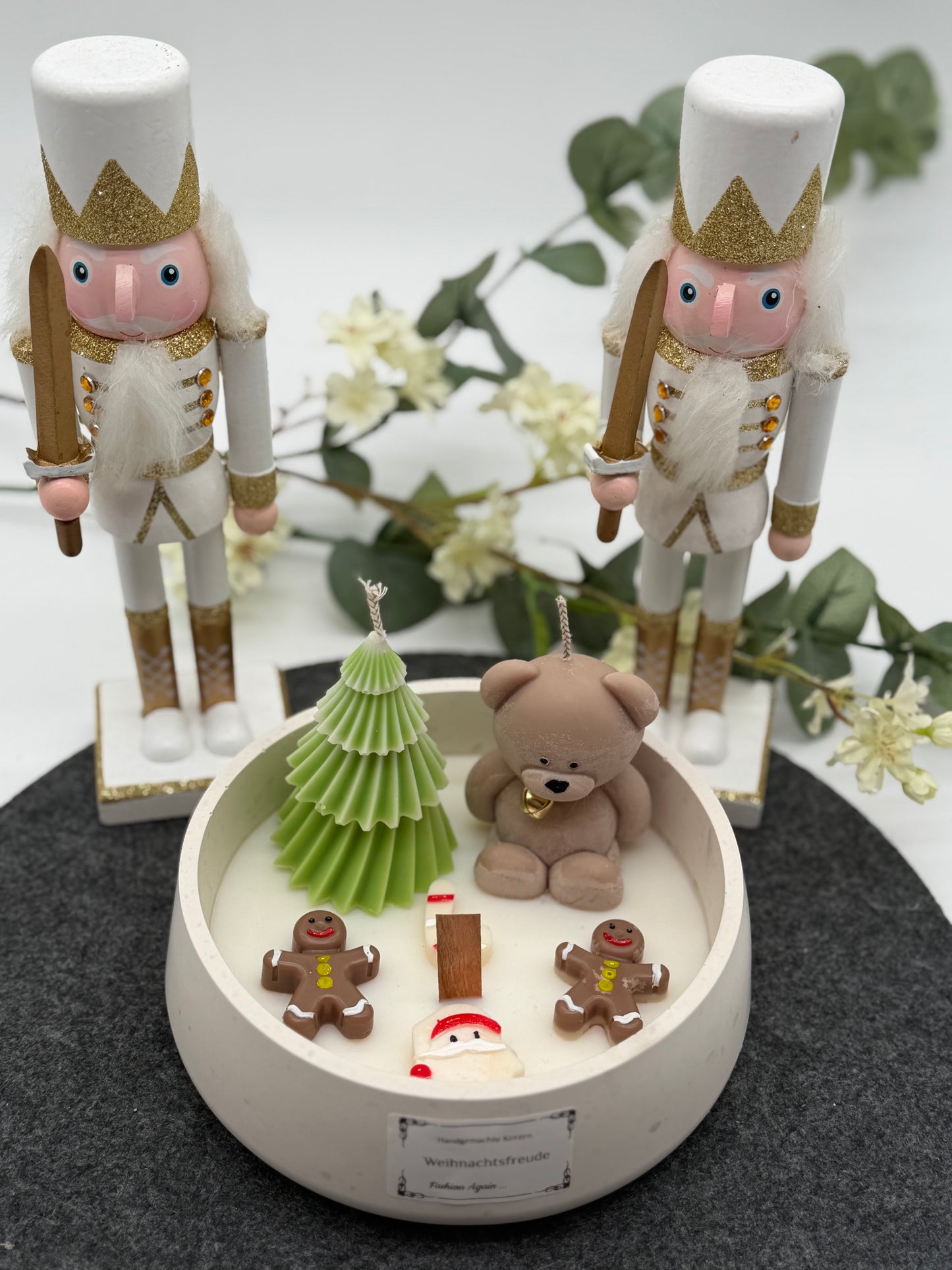 Handgegossene Weihnachtsfreude