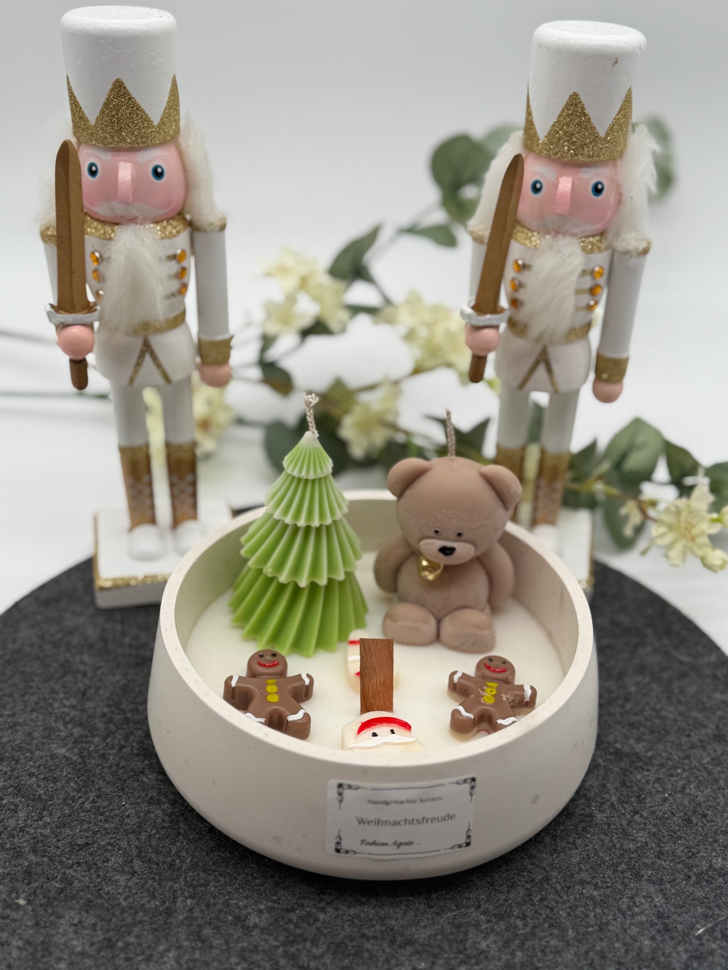Handgegossene Weihnachtsfreude