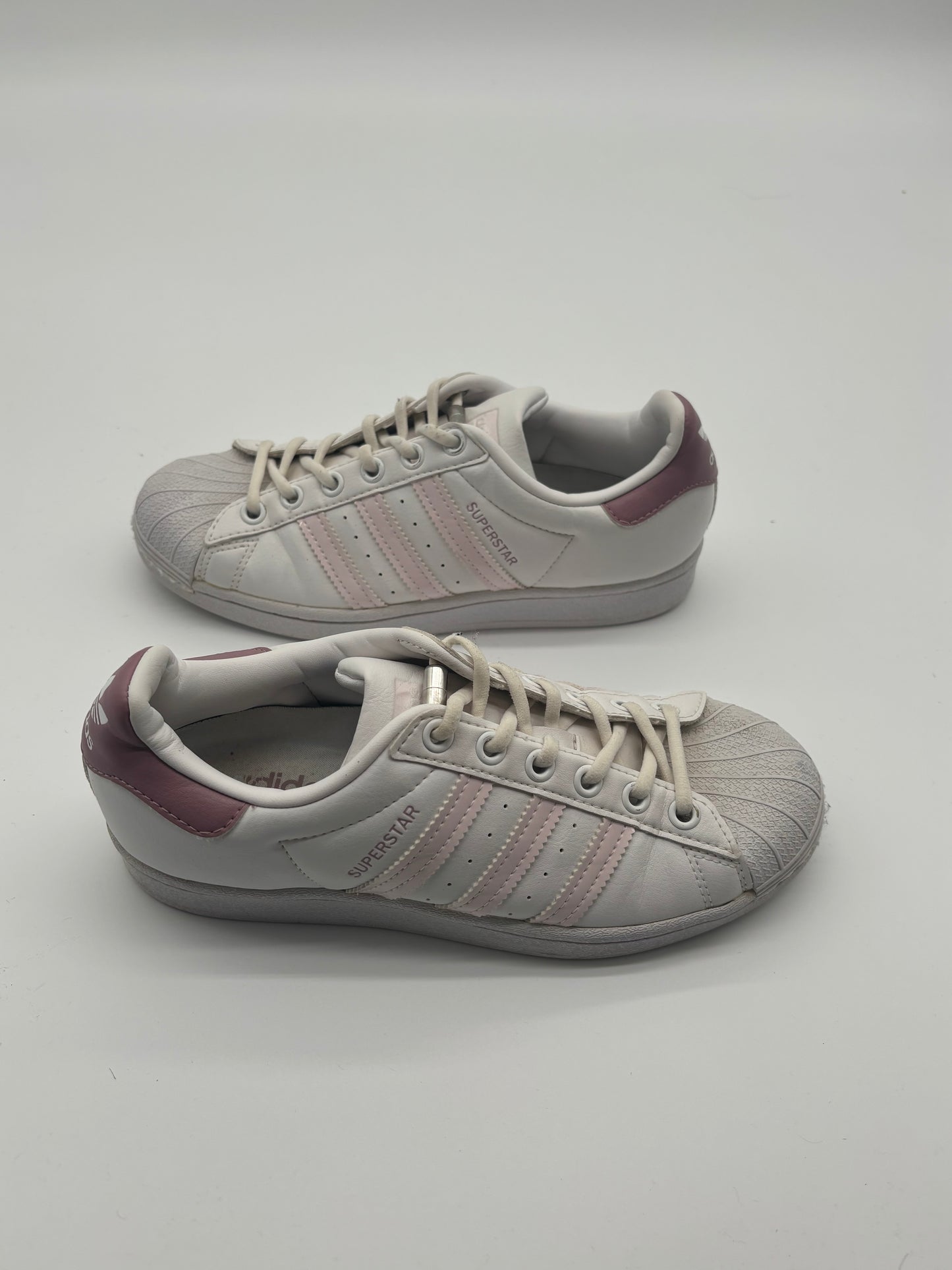 Adidas - Superstras