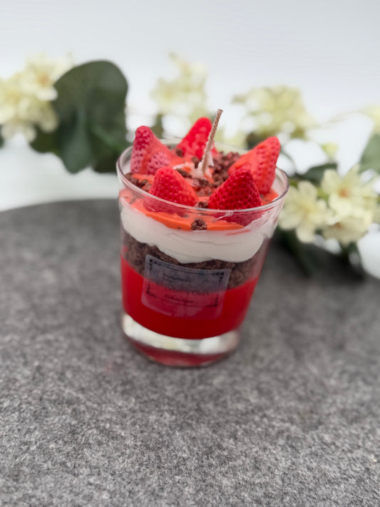 Strawberry Glück 🍓🕯️