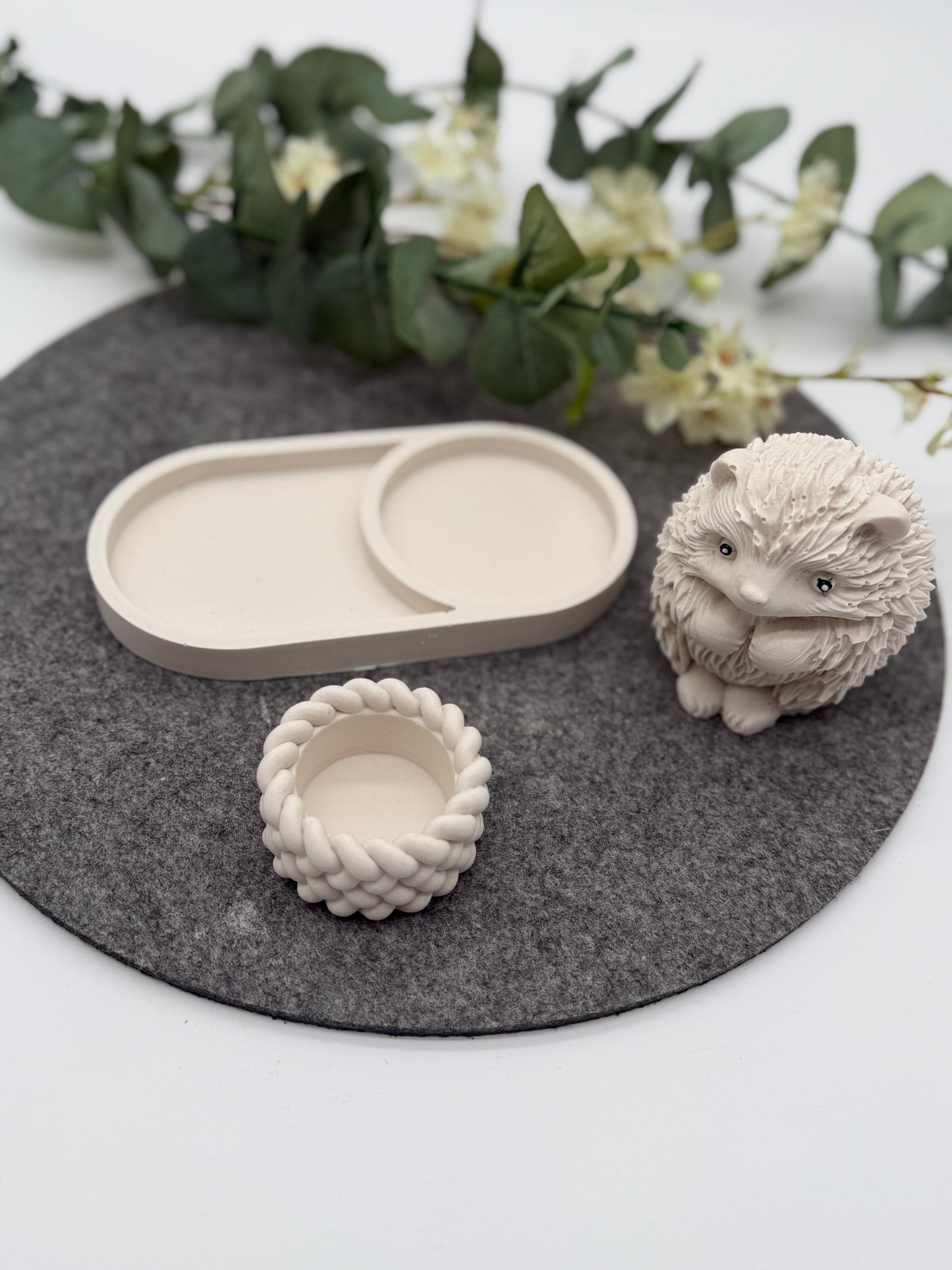 Igel Deko Set mit Jesmonite Schale | Handgegossen | Modernes Wohnaccessoire