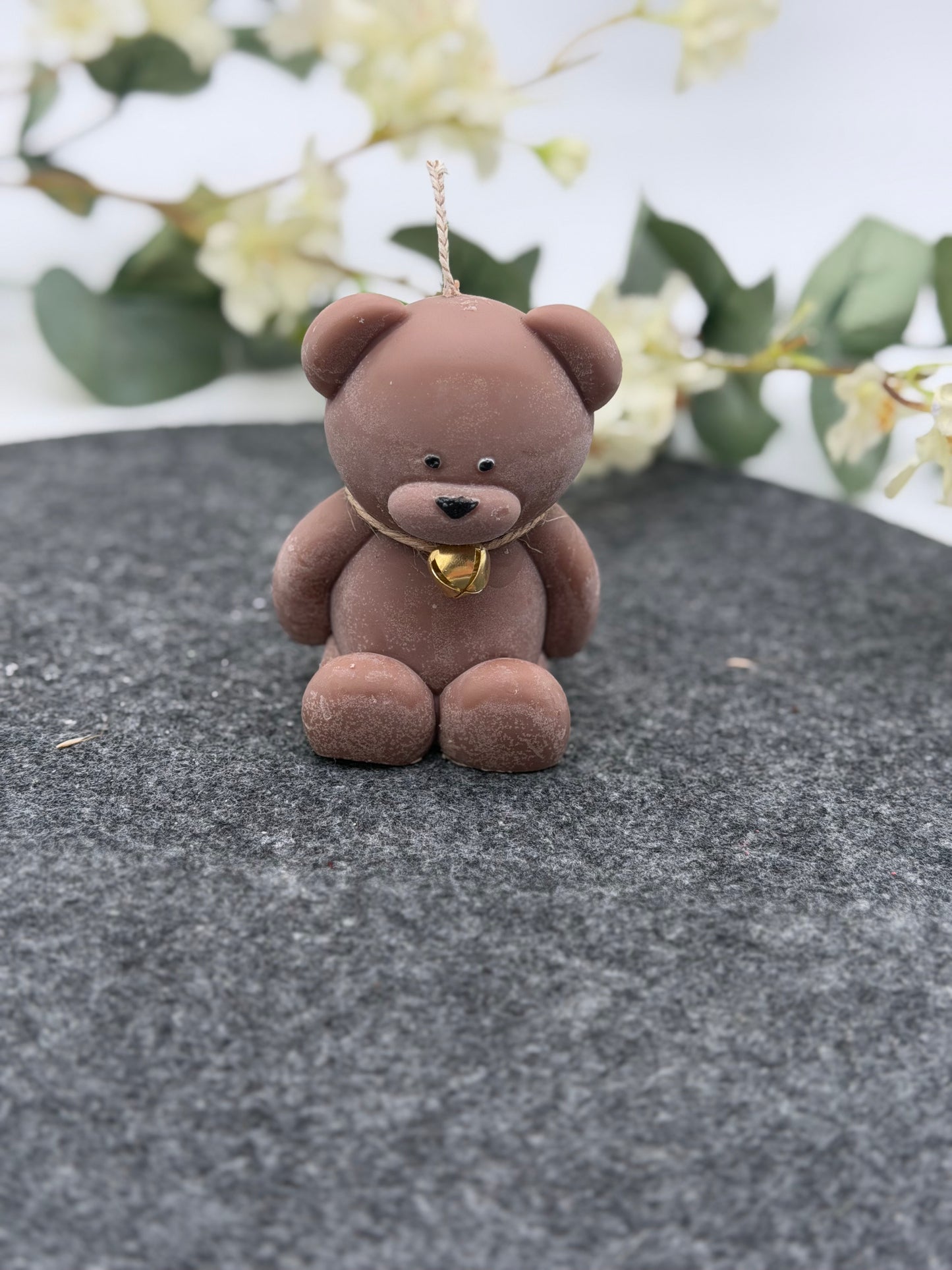 Bären Kerze mit Glöckchen aus Sojawachs