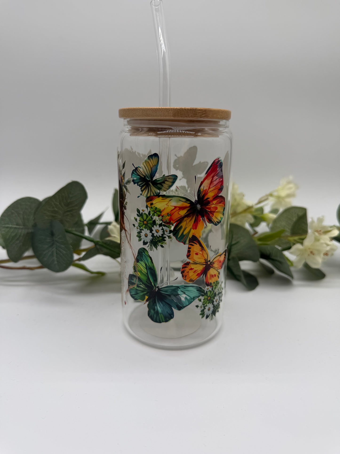 NEU Trinkbecher „Mädchen & Schmetterling“ 470 ml mit Deckel & Strohhalm